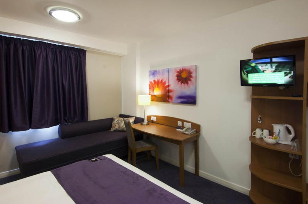 Premier Inn Rugby North - M6 Jct 1 Екстер'єр фото